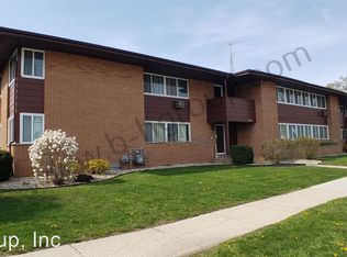 2117 80th St #4, Kenosha, WI 53143
