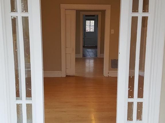 Sun room looking into bedroom