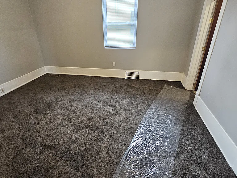 4719 Knox St — Photo 3