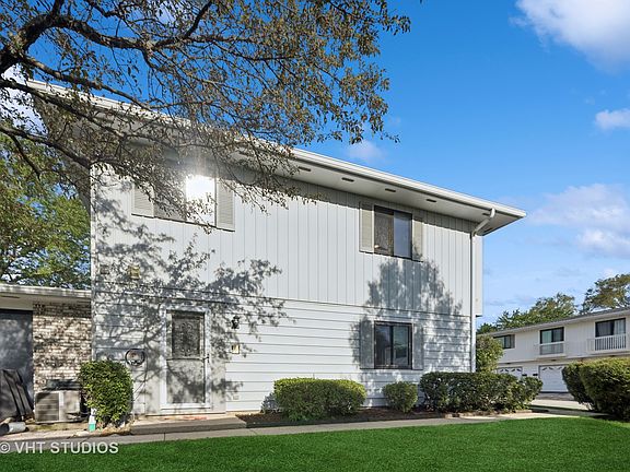 3rd image of 124 Brewster Ct APT A