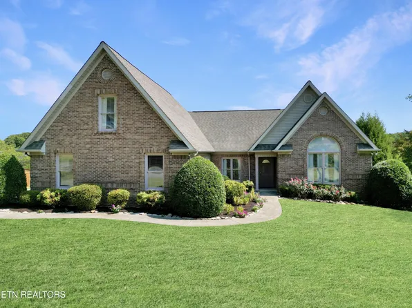 100 Hirst Cir, Lenoir City, TN 37772