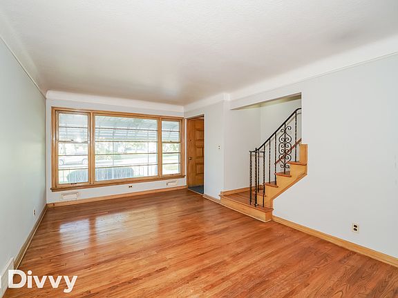 4th image of 6319 Chestnut Hills Dr