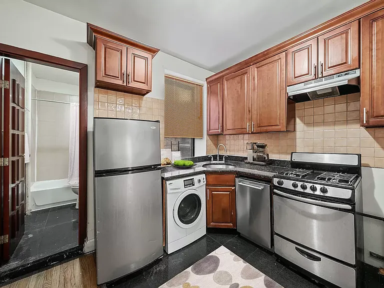 247 W 109th St #15 — Photo 2