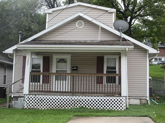 2nd image of 1227 W McCarty St