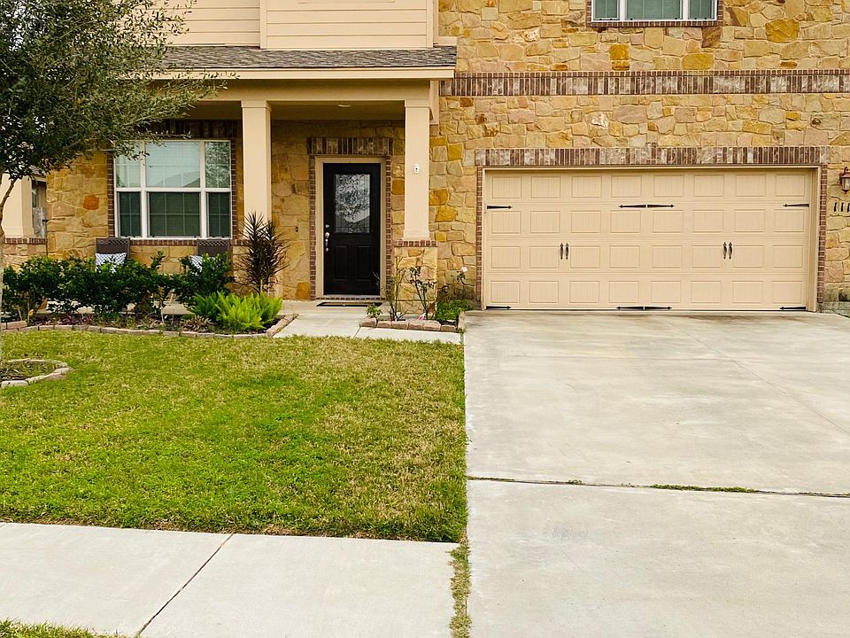1st image of 111 Blue Rock Ct