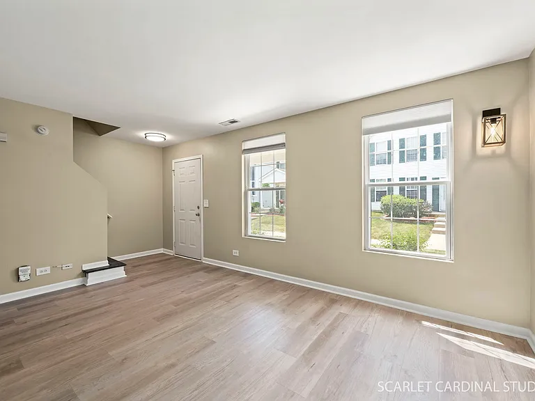 148 Presidential Blvd — Photo 3