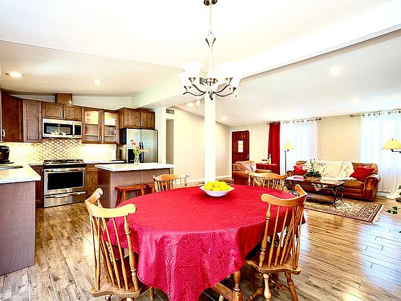 Dining Kitchen