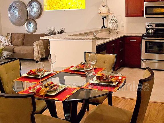 5th image of 12 Stoneledge Dr APT 1