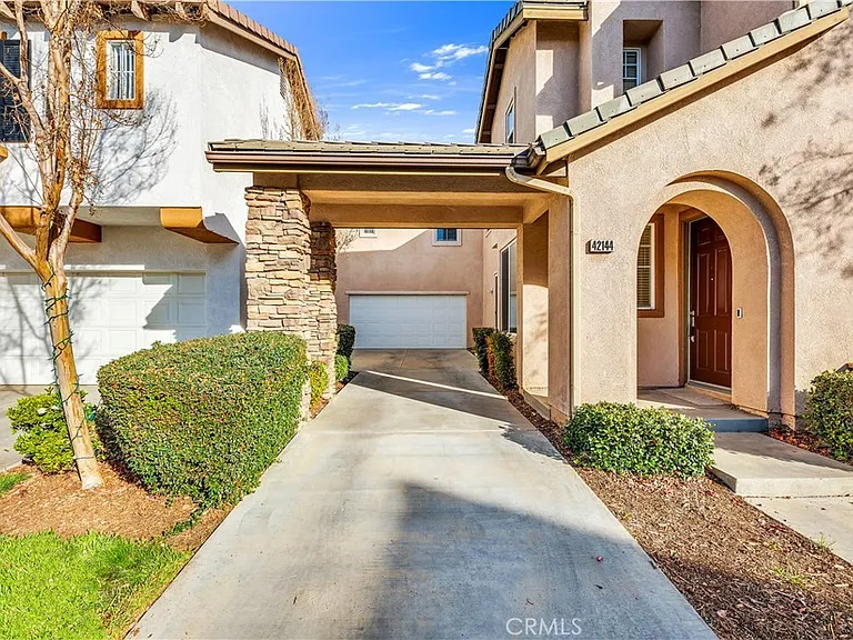 42144 Veneto Dr — Photo 3