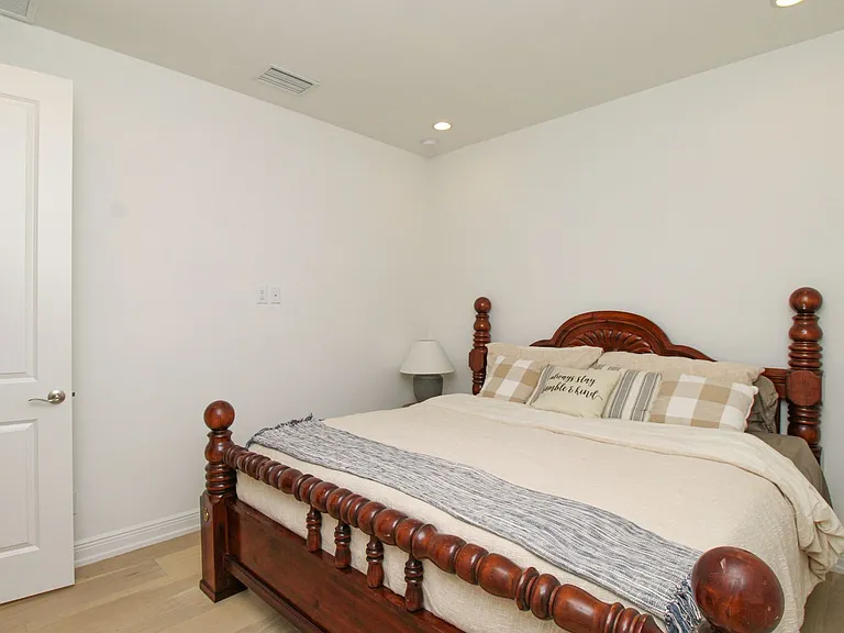 9241 Cayman Dr — Photo 12