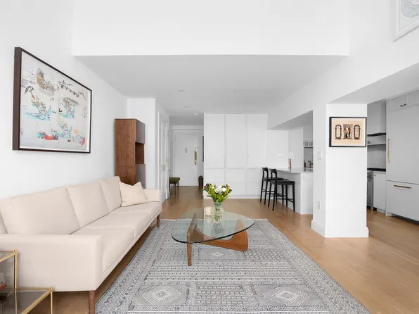 77 Bleecker Street image 2 of 12