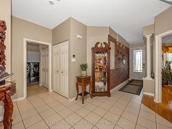 5th image of 102 Mosswood Ct