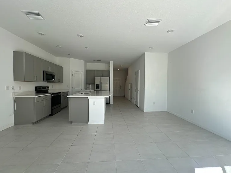 2408 Paravane Way — Photo 8