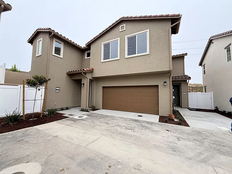 1738 River Vista Way — Photo 1