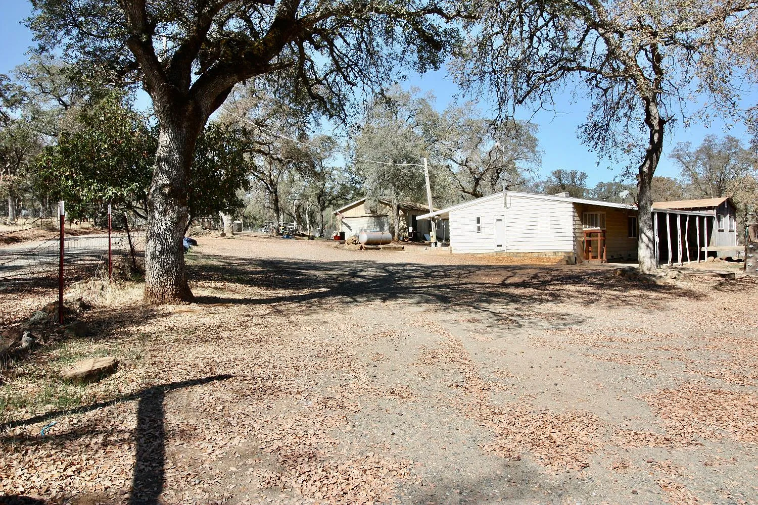 5587 La Porte Rd photo 1