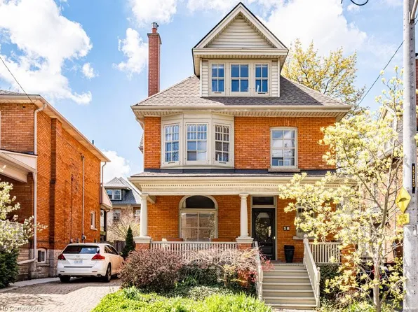 18 Spruceside Ave, Hamilton, ON L8P 3Y3