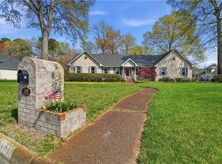 1101 Fairway Dr, Chesapeake, VA 23320