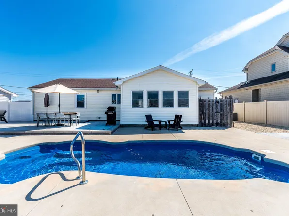 1201 Penguin Ct, Forked River, NJ 08731