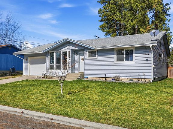 2nd image of 1045 E Evergreen Dr