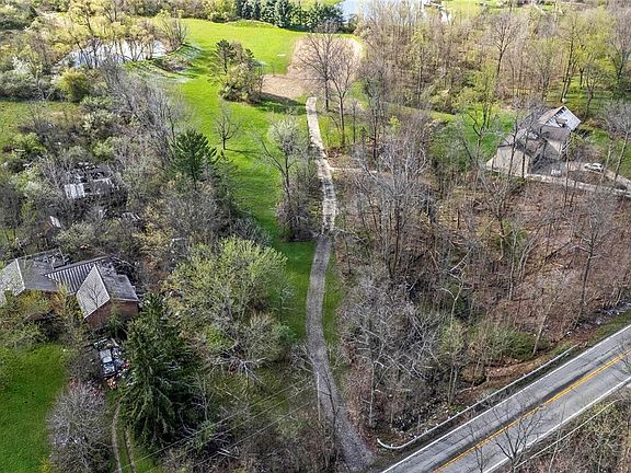 2nd image of River Rd