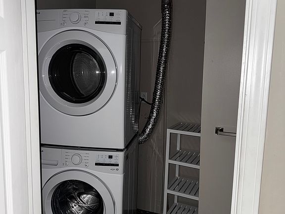 3rd image of 123 E Pitt St #201