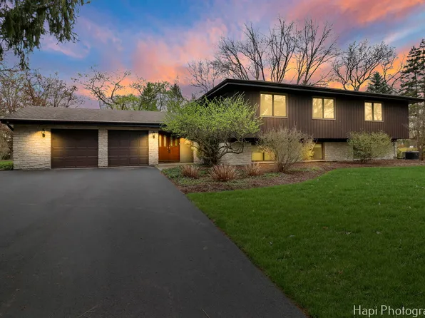16 Eton Ct, South Barrington, IL 60010