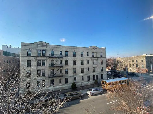 Rented by Mdays Realty | media 12