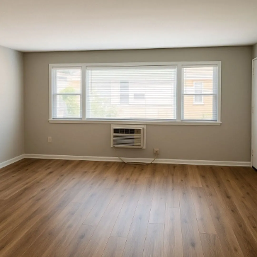 1417 N Broadway — Photo 4