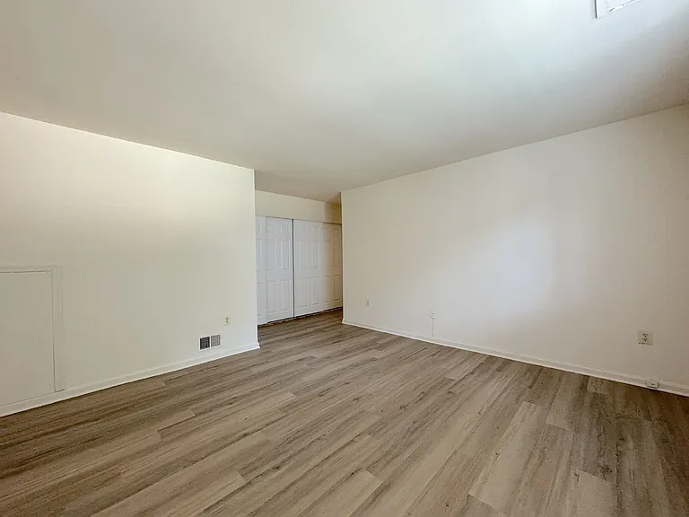 4675 Logsdon Dr — Photo 11