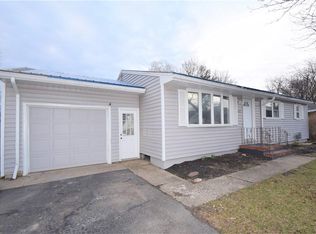 262 Teakwood Dr, Rochester, NY 14609