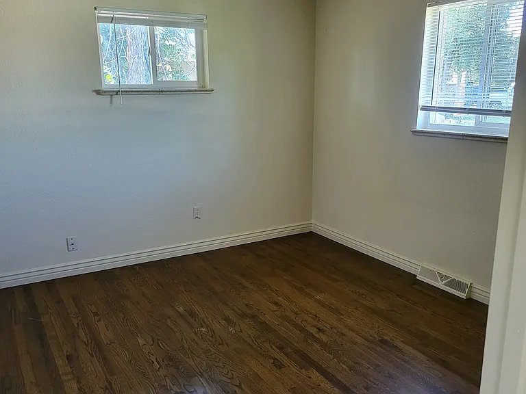 6320 Knox Ct — Photo 6