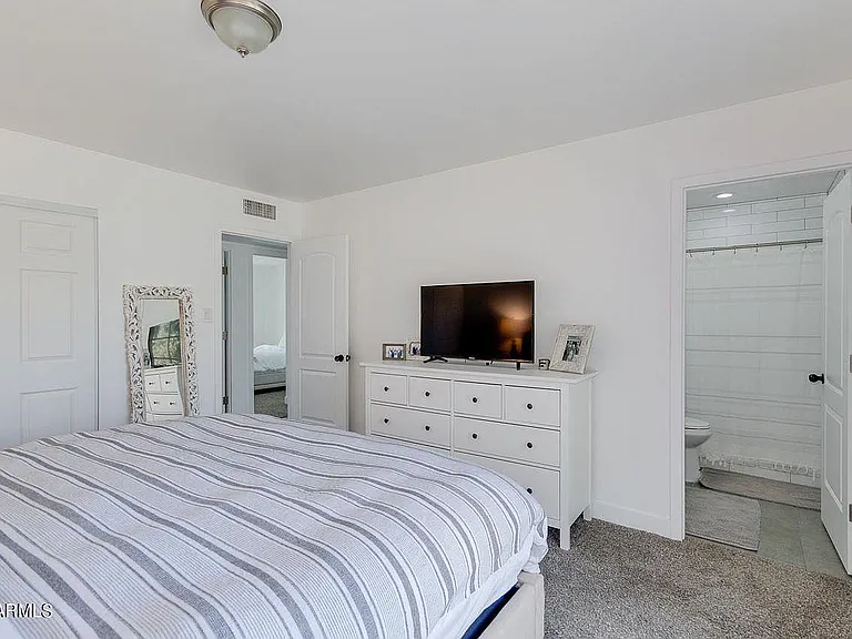 1424 E Broadmor Dr — Photo 15