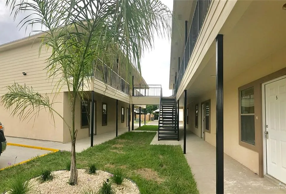 3307 Magdalena St #3