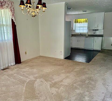 5th image of 507 Norwood Avenue