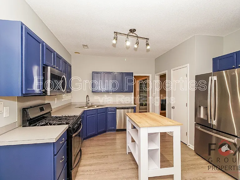 16125 Farmall Dr — Photo 7
