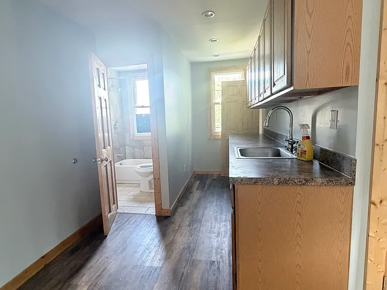 251 Fairview St #3 — Photo 5