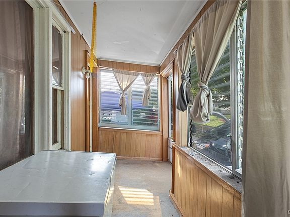 4th image of 212 Lakeview Ave