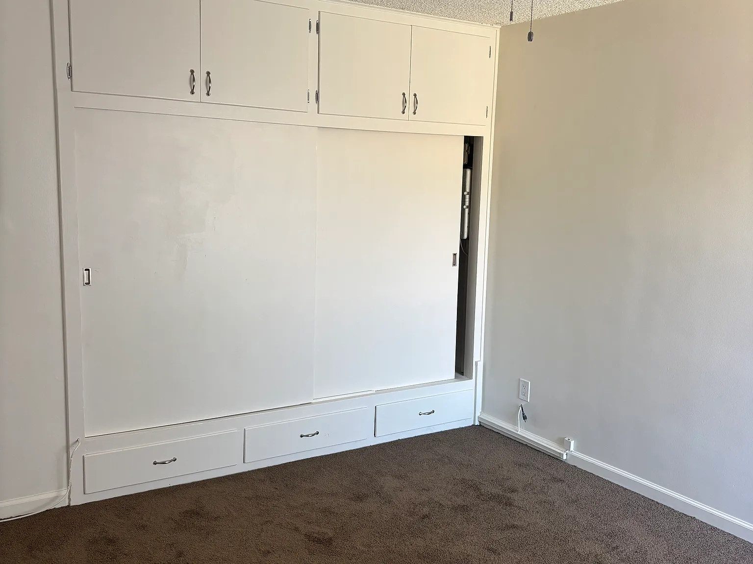 2 bed, 700 sqft, $2,050 — Photo 4