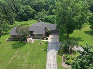 N6614 Seminary Rd, Oneida, WI 54155