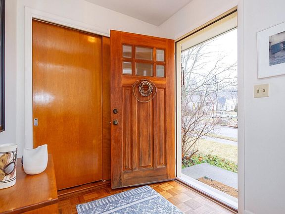 2nd image of 1611 Abbott Ave
