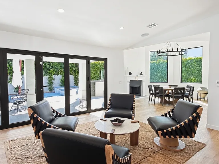 363 W Yorba Rd — Photo 11