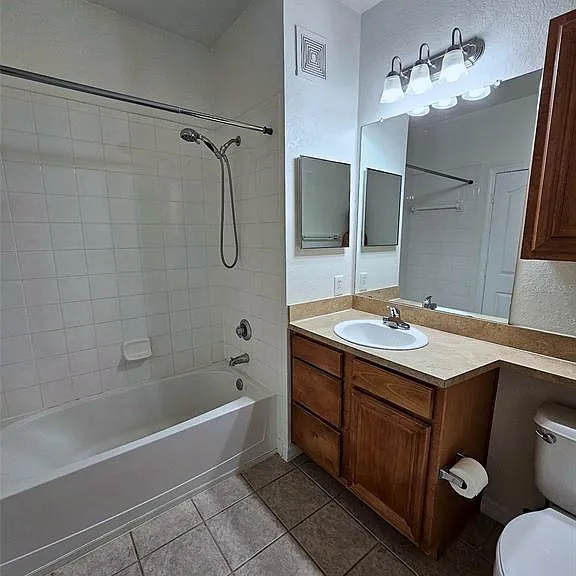 8335 38th Street Cir E #305 — Photo 15