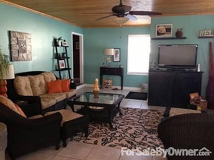 Family room/Sunroom