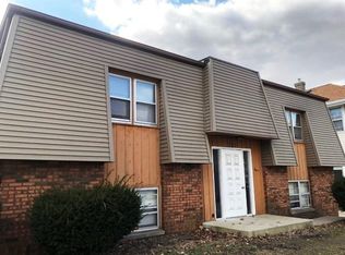 707 E Douglas St, Bloomington, IL