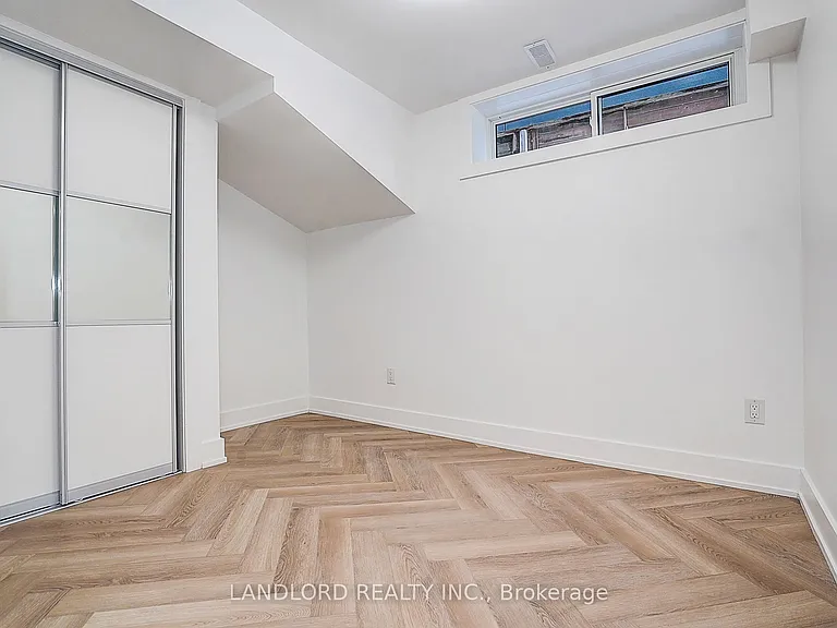 1146 Broadview Ave #4 — Photo 44