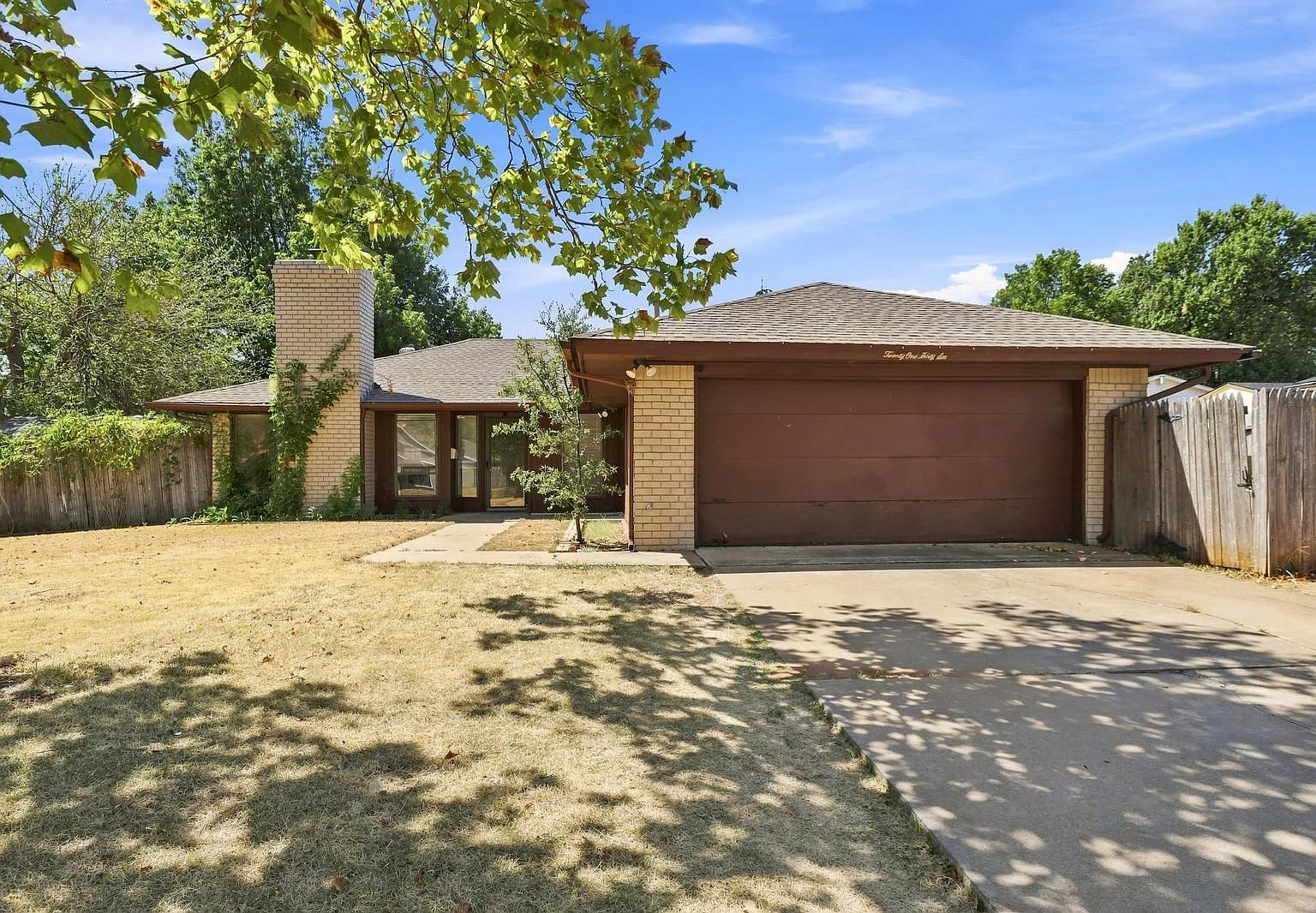 3 bed, 1353 sqft, $1,750 — Photo 1