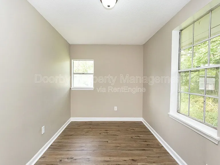 619 Shannon Ave — Photo 12
