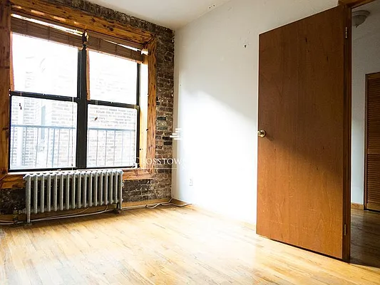Rented by Crosstown Apartments NYC | media 33