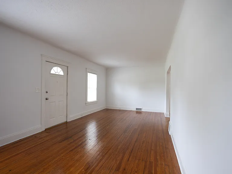 1156 Belrose Rd — Photo 10