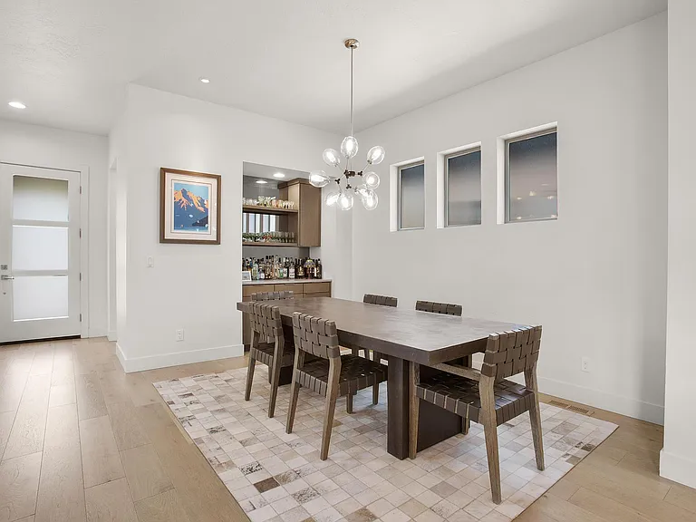 2548 E Warm Springs Ave — Photo 18